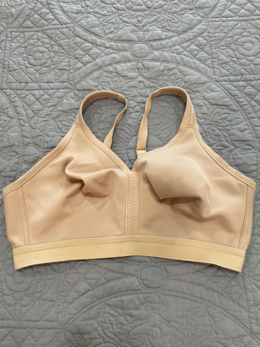 Like new! Soma Beige wireless 36D